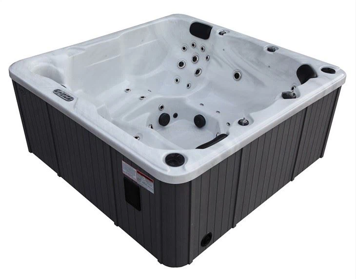 Outdoor jacuzzi-2